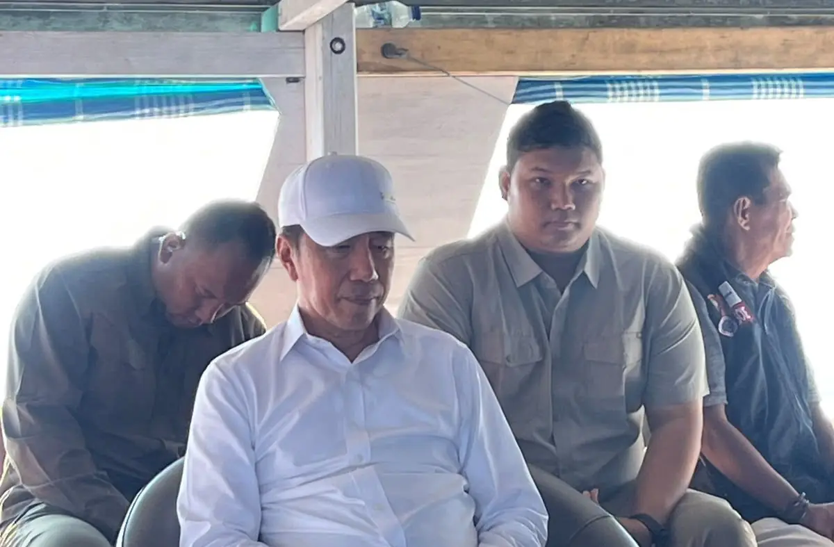 Ketelitian Anthony Norman Lianto Jaga Distribusi Bantuan PSI di Titik Bencana